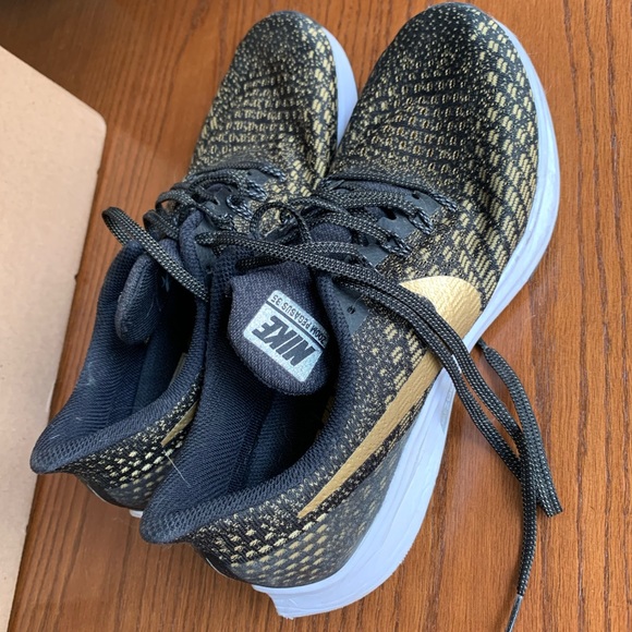 Nike Pegasus 35 Running Shoes - Picture 2 of 4